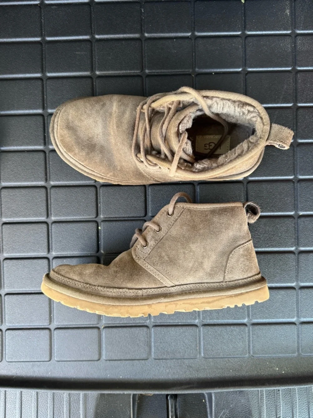 UGG Women’s Neumel Suede Chukka Boots in Tan